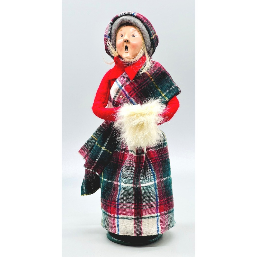 Byers Choice The Carolers Red Tartan Plaid Woman With Muff Figurine 1989